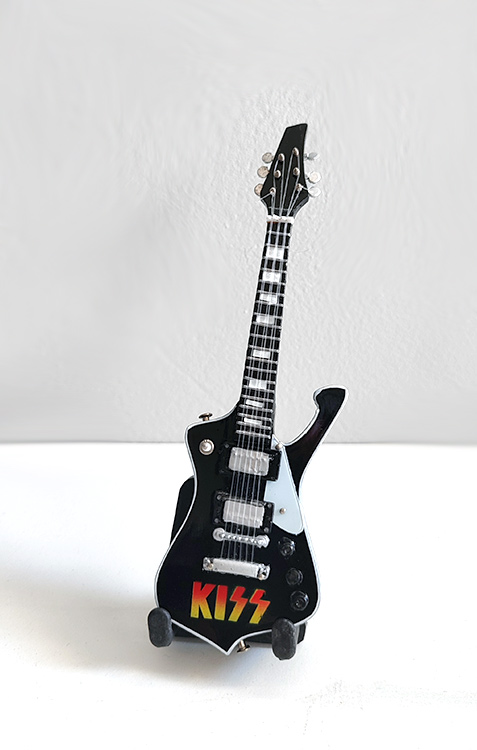 Guitare Miniature style KISS Paul Stanley "Iceman" – Format Baby